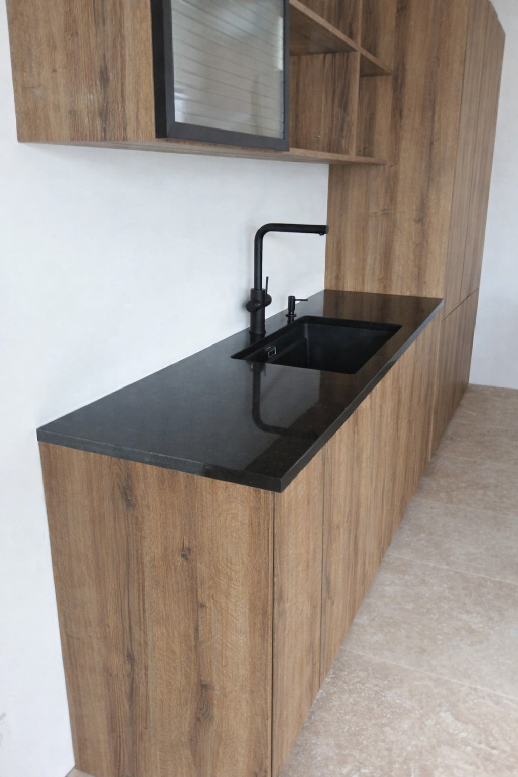 Realizace kuchyňské desky ze žuly Star Galaxy